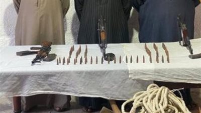بحوزتهم أسلحة نارية.. ضبط 3 أشقاء بتهمة التنقيب عن الآثار في أسيوط
