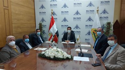 بحث التعاون بين جامعة بنها ووهان للتكنولوجيا الصينية لمنح درجات علمية مزدوجة