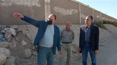 رئيس ملوي يدرس التحويلات المرورية استعدادًا لتوصيل الغاز