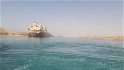 تعطل سفينة أخرى بالمجرى الملاحي لقناة السويس 