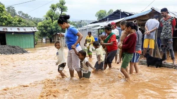 مصرع 101 شخص اثر