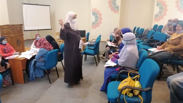 جانب من الندوات