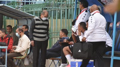  عمر عبد الله يحضر مباراة المحلة وسموحة (صور) 