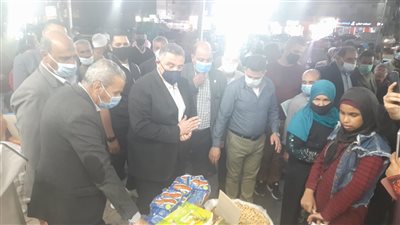 محافظ البحر الأحمر يفتتح معرض 