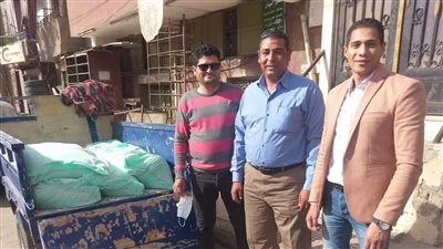 ضبط 7 شكائر دقيق بلدي مخصص للمخابز قبل بيعها في السوق السوداء بالفيوم