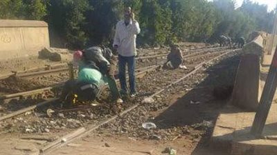 غلق مزلقان علي باشا بمركز مطاي للصيانة 