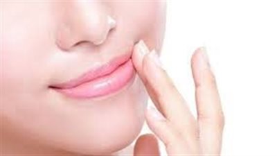 طريقة استخدام الكركم من أجل الحصول على شفاه ناعمة