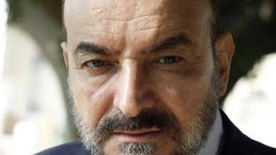 بعد استغاثته بالسيسي.. الفنان أحمد صادق يُعلن الإفراج عن نجله 