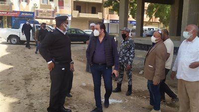 إزالة بناء مخالف بمنطقة حوض الـ18 في الأقصر