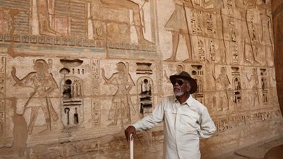 مورجان فريمان يستعيد ذكريات زيارته لمصر ويتحدث عن الحضارة القديمة بعد موكب نقل المومياوات (صور)