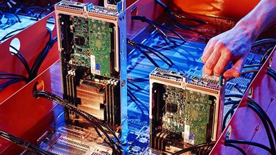 شركة مايكروسوفت تستخدم التبريد بالغمر لتحسين آداء الخوادم الإلكترونية