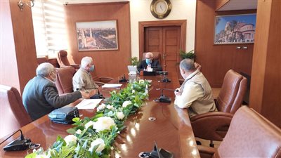 محافظ بورسعيد يستقبل أعضاء اللجنة العليا للتقييم بالهيئة العامة للخدمات الحكومية بوزارة المالية