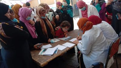 جامعة بنها تنظم قوافل طبية بشرية للوحدة المحلية بقرية نوى (صور) 