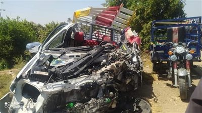 مصرع 3 أشخاص وإصابة 4 آخرين في تصادم سيارتين بالأقصر