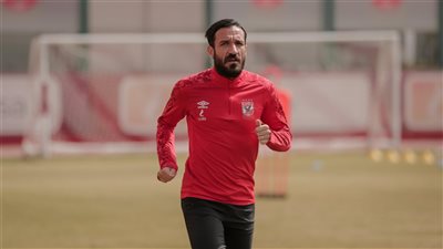لن يلحق مباراة الزمالك.. متى يعود علي معلول لتشكيل الأهلي؟ 