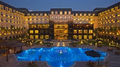 السياحة: بدء تطبيق الحد الأدنى للإقامة بالمنشآت الفندقية في مصر 