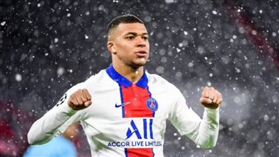 عام آخر على الرحيل مجانًا.. مبابي يبلغ إدارة باريس بقراره النهائي 