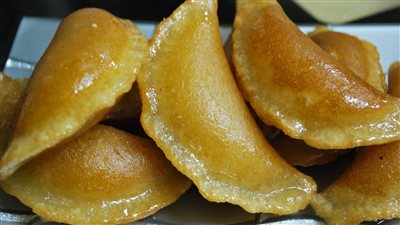 طريقة عمل القطايف البيتي في رمضان 2021