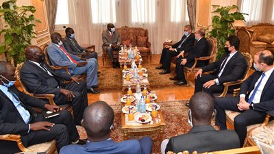 شاهد.. زيارة وفد قضائي من دولة جنوب السودان لوزارة شئون المجالس النيابية