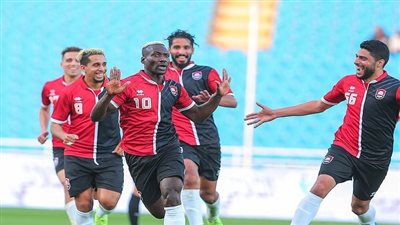 الرائد يتخطى أهلي جدة بثلاثية في الدوري السعودي