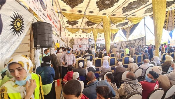 قافلة طبية لجامعة