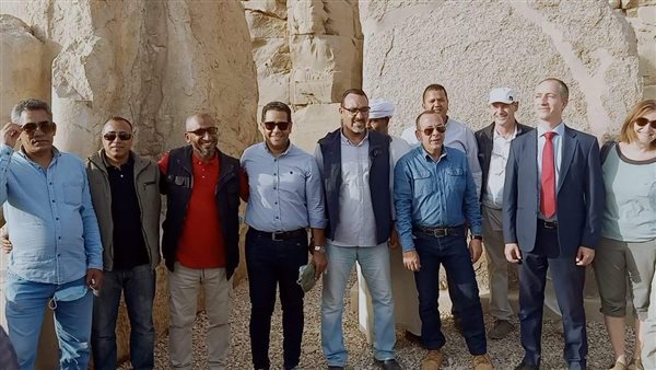 فريق الآثار