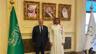 هاني أبوريدة يلتقي وزير الرياضة السعودي بالرياض (صور)