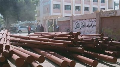 تسلم 90 عمود إنارة بالوحدة المحلية بديروط الشريف بأسيوط ضمن 