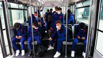 بعثة برشلونة تغادر إلى مدريد استعدادًا للكلاسيكو