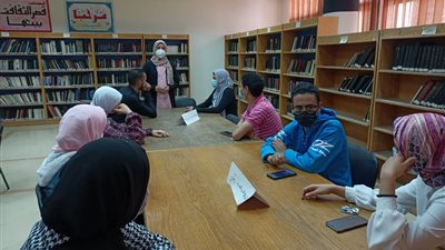 منها مناقشة كتاب 