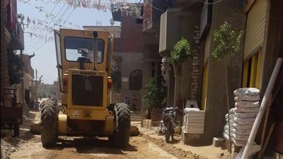 رفع 118 طن قمامة وصيانة 156 كشاف إنارة في حملة بمدينة سمسطا (صور)