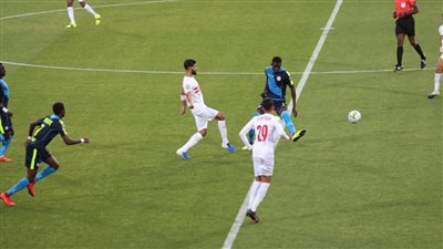 الشوط الأول.. الزمالك يتقدم على تونجيث برباعية (صور)