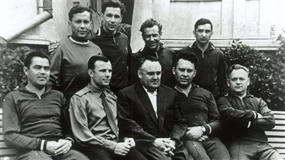 وزارة الدفاع الروسية تعرض وثائق سرية لأول مرة عن أول إنسان يغزو الفضاء (صور)