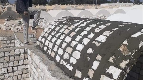 إزالة مقابر مخالفة