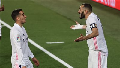 بنزيما يكسر صيامه التهديفي أمام برشلونة منذ 2016 