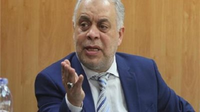 بعد سفره للقاهرة لحضور جنازة فوزي فهمي.. أشرف زكي يعود لمهرجان الجونة السينمائي 