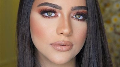  4 نصائح لمكياج ثابت ومشرق خلال الصيف (صور)