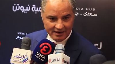 محمد السعدي: “كورونا لم تؤثر على مسلسل لعبة نيوتن.. وشهادتي مجروحة في منى زكي”