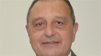 تعيين الطيار عمرو أبو العينين قائمًا بأعمال رئيس الشركة القابضة لمصر للطيران