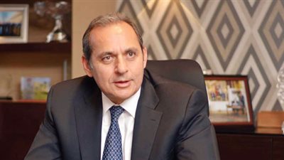هشام عكاشة: البنك الأهلي يدعم خطط تعظيم دور المنطقة الاقتصادية لقناة السويس