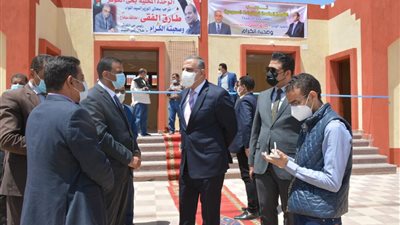 بالتزامن مع العيد القومي.. محافظ سوهاج يفتتح مشروعات خدمية وتنموية بتكلفة 153.5 مليون جنيه
