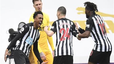 نيوكاسل يقتحم سباق التعاقد مع نجم مانشستر يونايتد