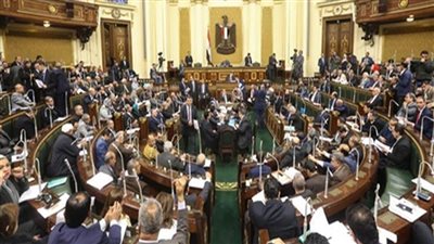  البرلمان يوصي المحافظين بتشكيل لجنة لإعداد استراتيجية النمو الاقتصادي المحلي