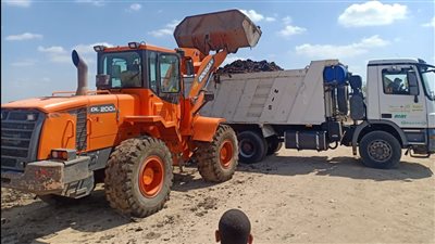 رفع 180 طن مخلفات بحملة نظافة بقرية المندورة بدسوق