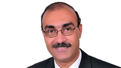 إيهاب منصور يطالب الحكومة بخريطة واضحة لاستخدامات القروض والمنح