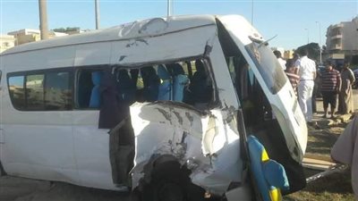 إصابة 13 عاملا في حادث انقلاب أتوبيس بالمنوفية (أسماء) 