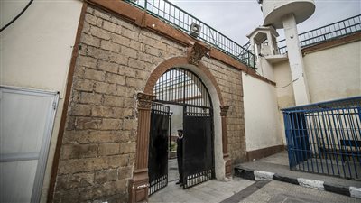 القصة الكاملة لوفاة أخطر مزور في الجيزة داخل محبسه