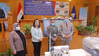 تسليم أكثر من 3 آلاف وثيقة تأمين على الحياة للعمالة غير المنتظمة بدمياط