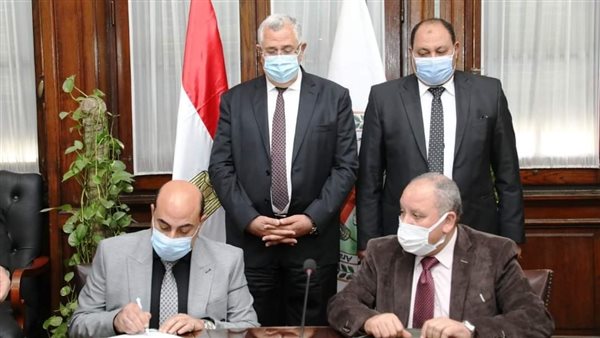 وزير الزراعة ومحافظ