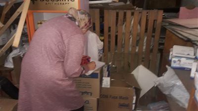 ضبط 86 عبوة مواد غذائية مجهولة المصدر بالتجمع الخامس